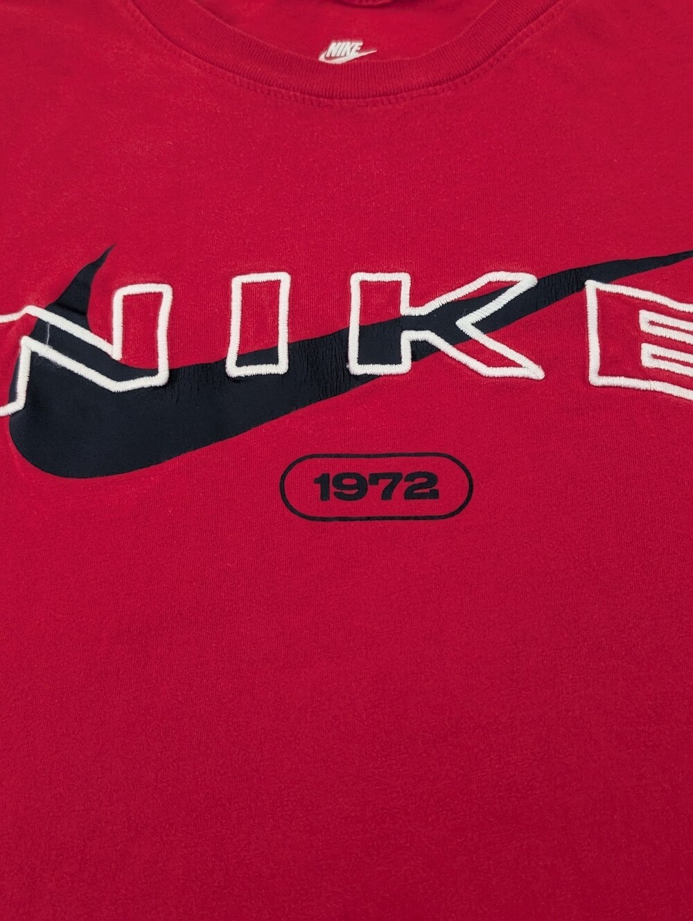 Mens  Nike T-Shirt Red Swoosh Logo 1972 Graphic Tee  Crewneck  X Large